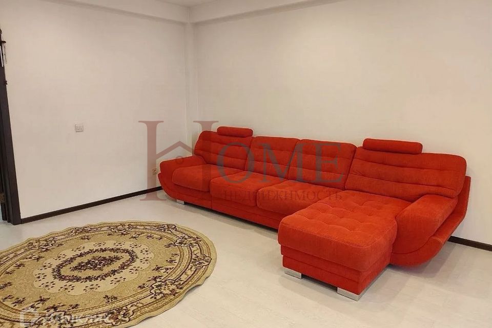 Сдаётся 2-комнатная квартира, 74.5 м²