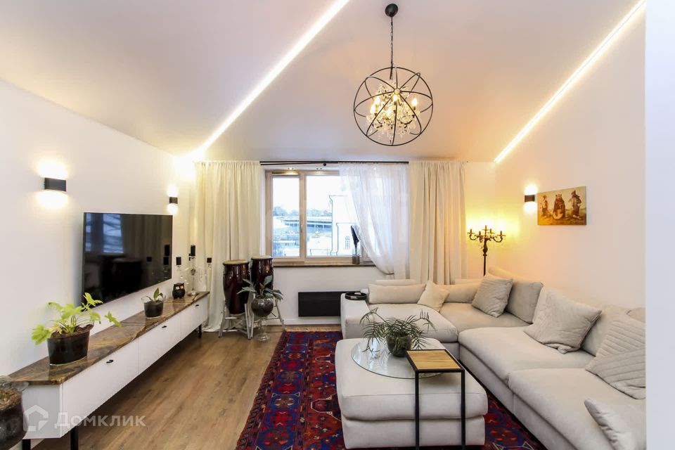 Продаётся 1-комнатная квартира, 69.3 м²