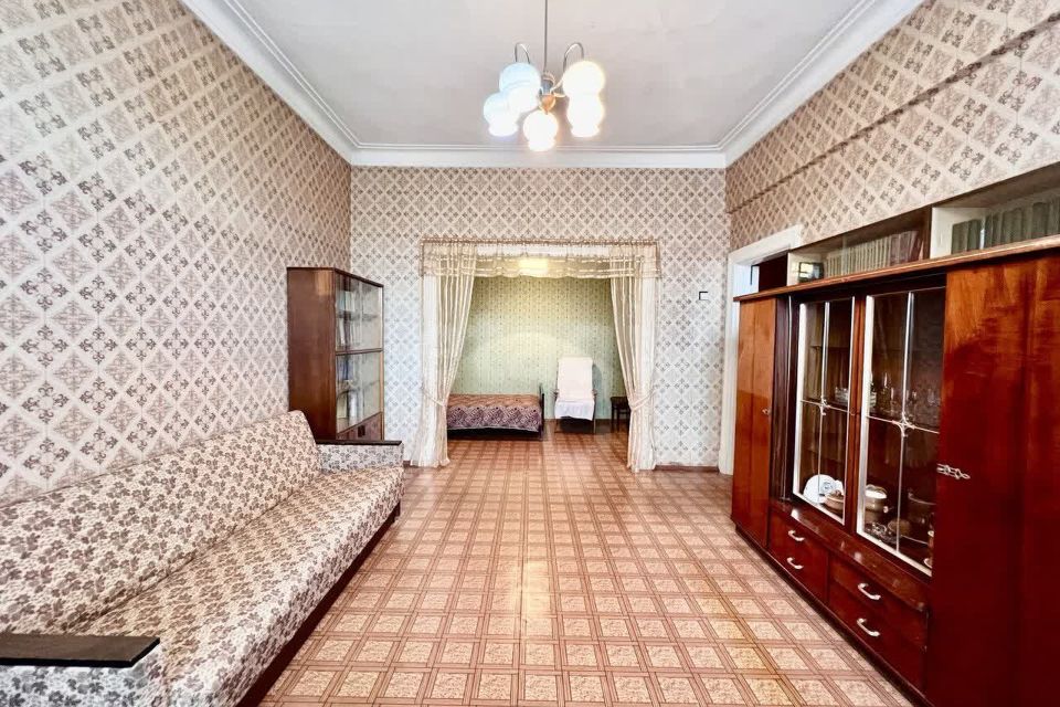Продаётся 1-комнатная квартира, 52.6 м²