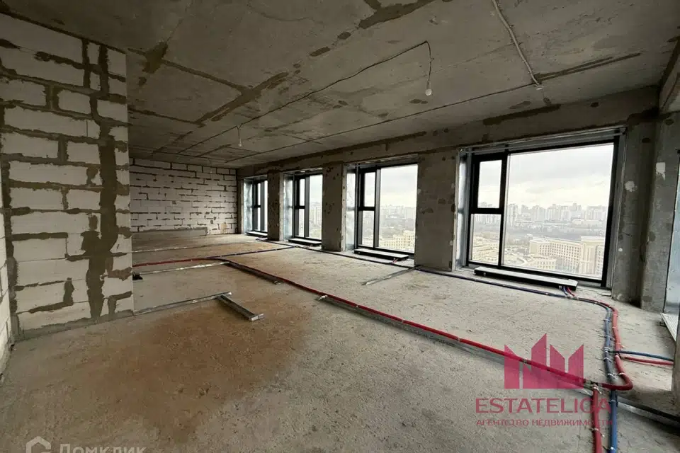 Продаётся 4-комнатная квартира, 100.3 м²