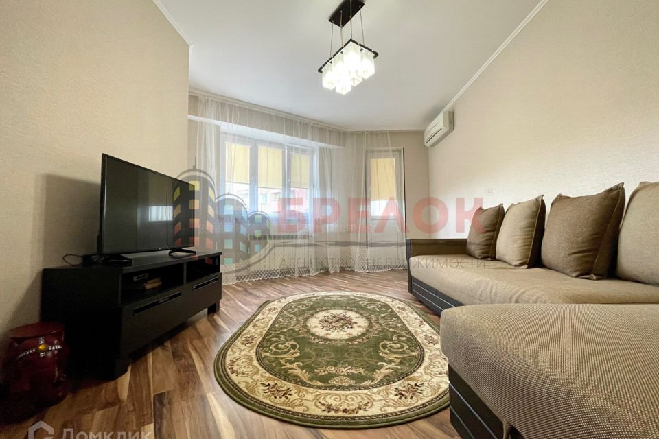 Продаётся 1-комнатная квартира, 56 м²