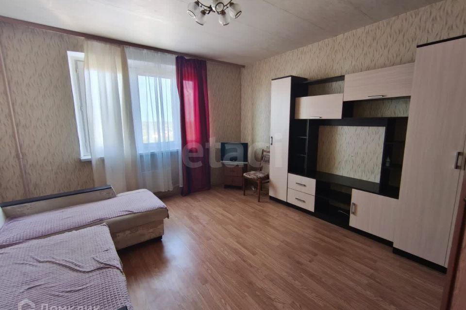 Продаётся 1-комнатная квартира, 37.8 м²