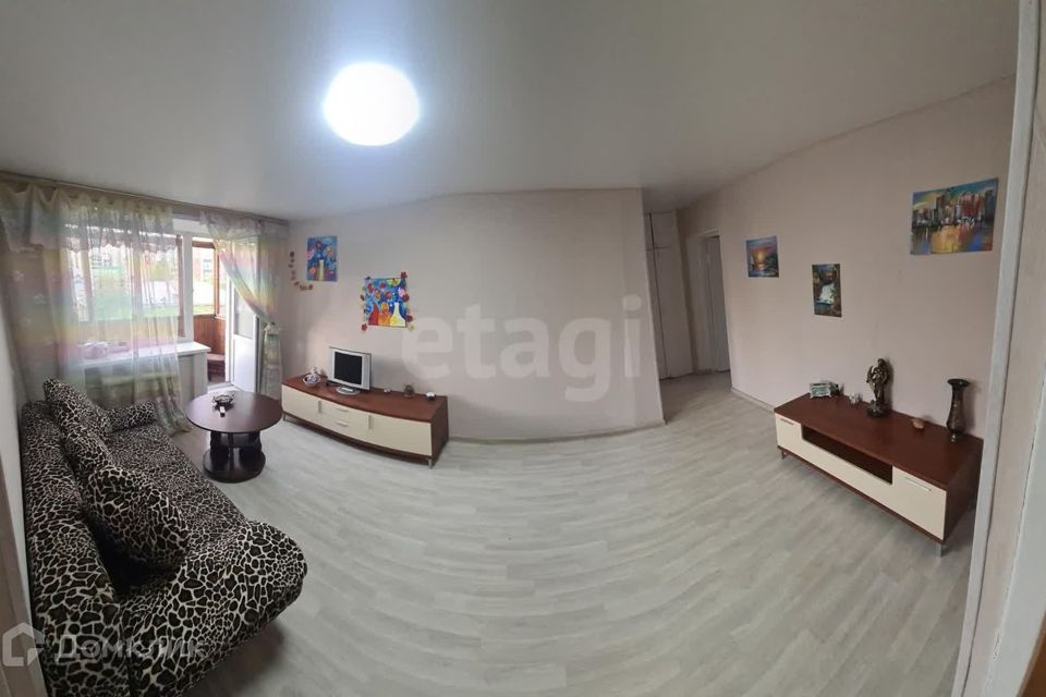 Сдаётся 3-комнатная квартира, 56.6 м²