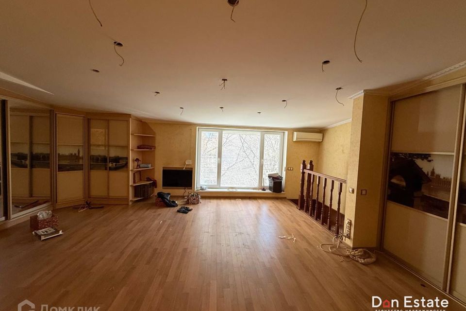 Продаётся 3-комнатная квартира, 146 м²