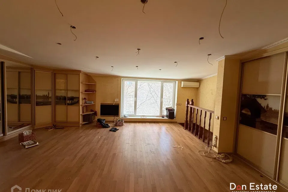 Продаётся 3-комнатная квартира, 146 м²