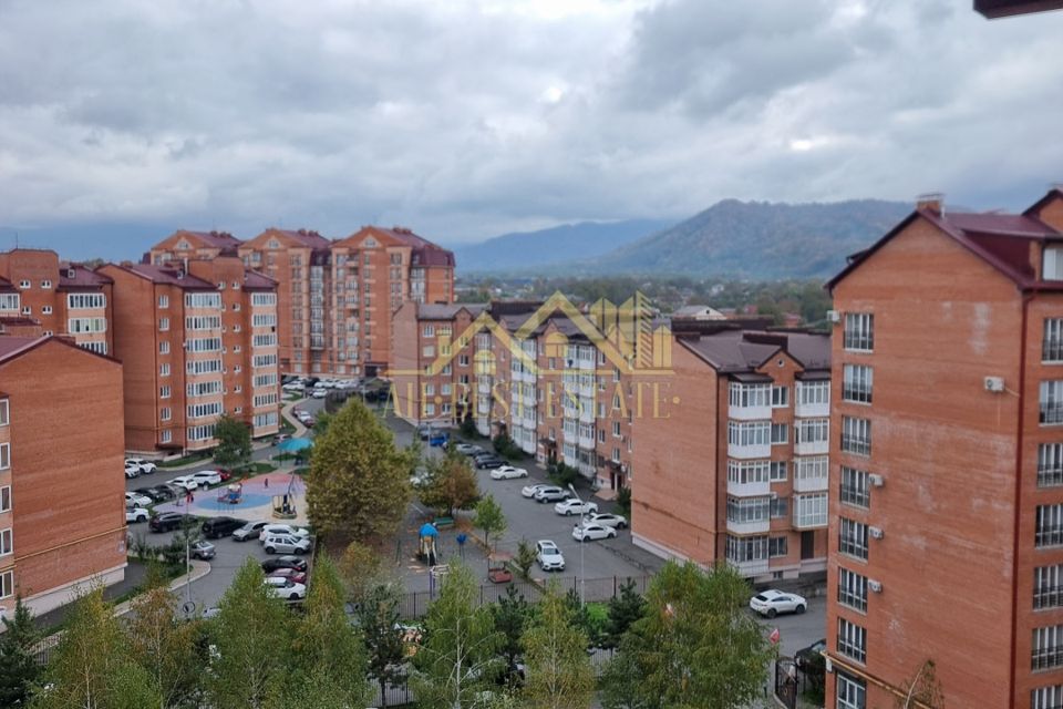 Продаётся 3-комнатная квартира, 104 м²