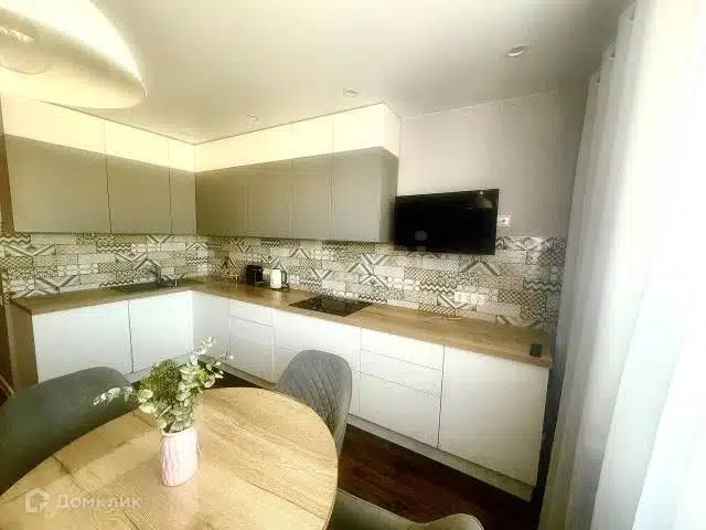 Продаётся 3-комнатная квартира, 76.3 м²