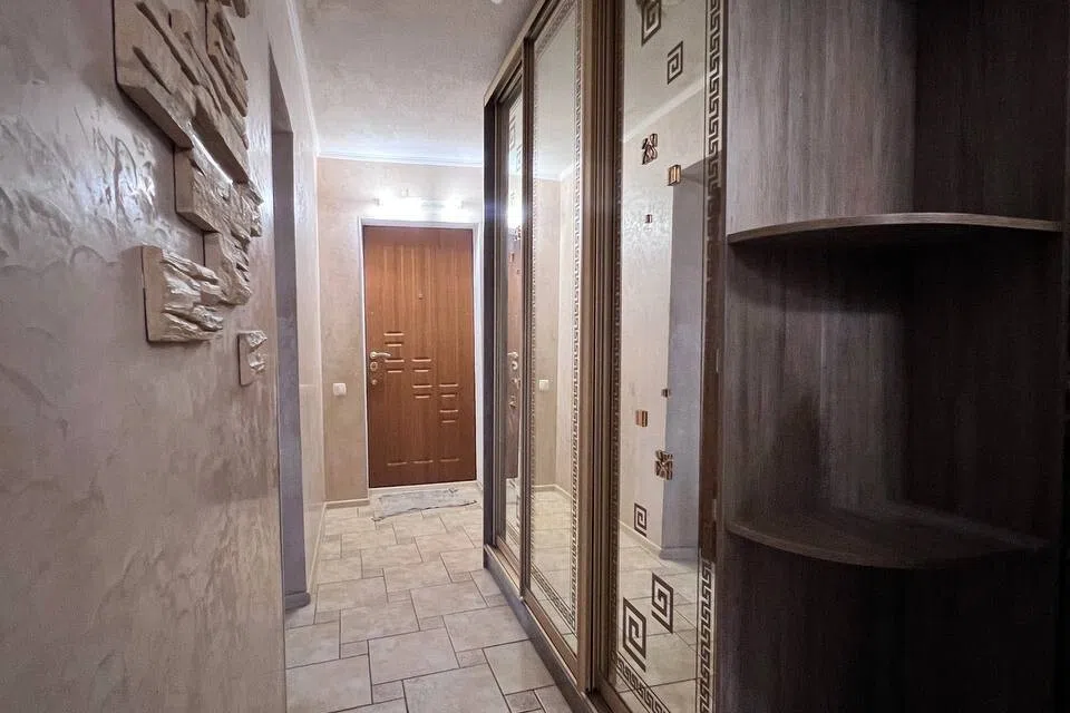 Сдаётся 2-комнатная квартира, 56 м²