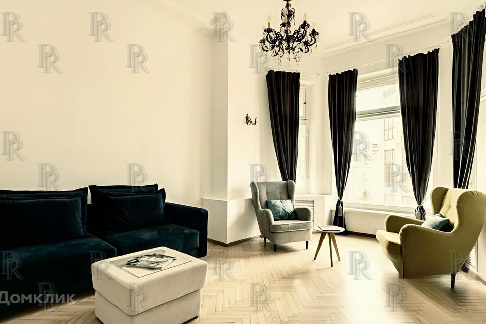 Продаётся 4-комнатная квартира, 133 м²