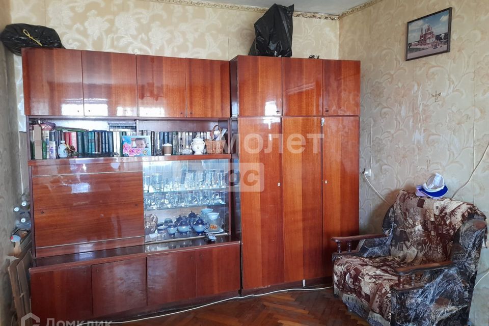 Продаётся 4-комнатная квартира, 61.5 м²