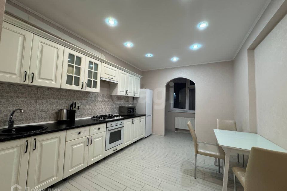 Продаётся 1-комнатная квартира, 54 м²