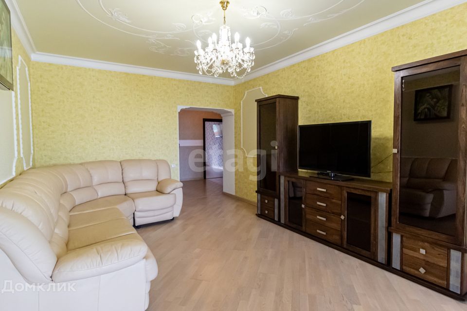 Продаётся 3-комнатная квартира, 113 м²