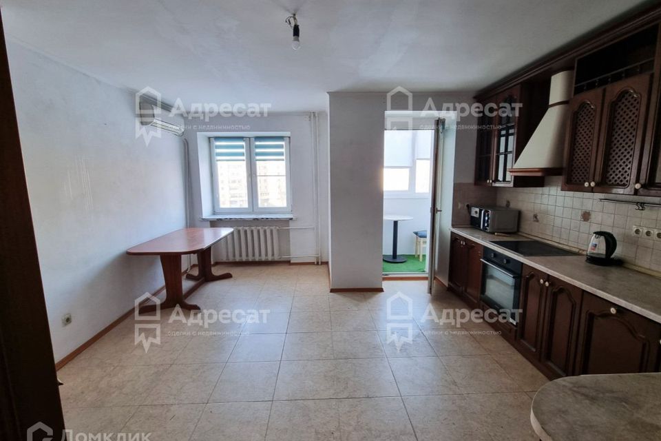 Продаётся 3-комнатная квартира, 105.1 м²