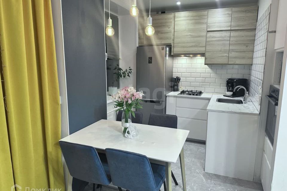 Продаётся 2-комнатная квартира, 43.6 м²