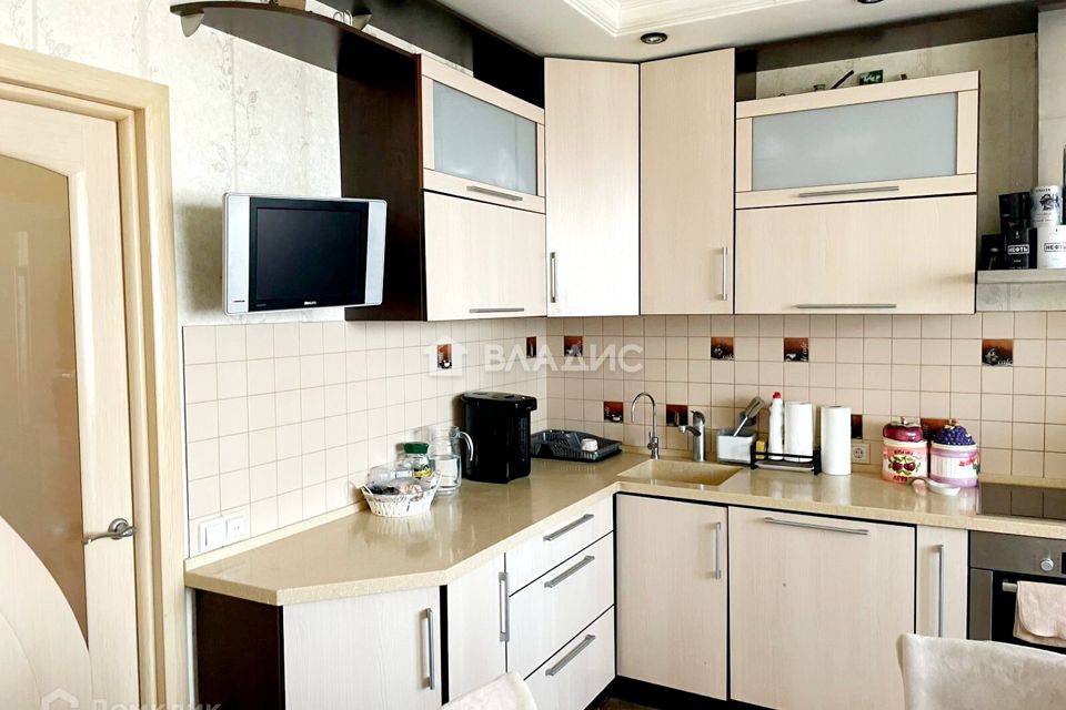 Продаётся 3-комнатная квартира, 105 м²