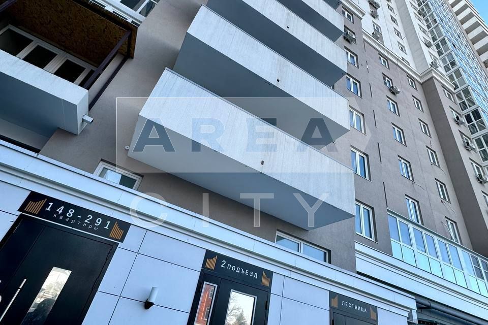 Продаётся 4-комнатная квартира, 105 м²