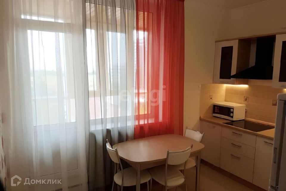 Продаётся 2-комнатная квартира, 65 м²