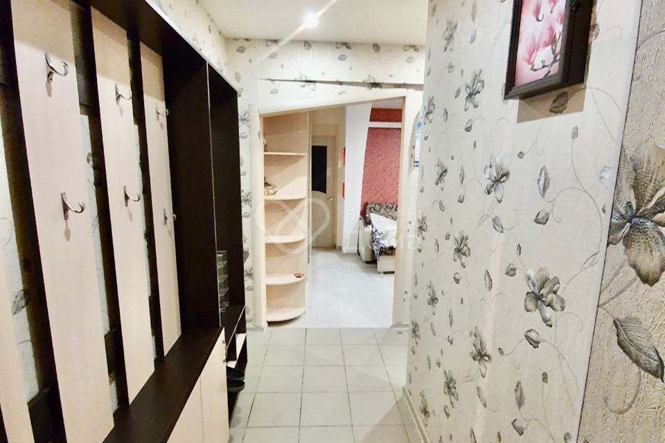 Продаётся 3-комнатная квартира, 48 м²