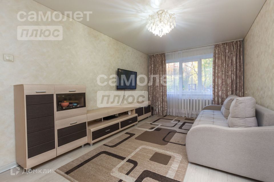 Продаётся 3-комнатная квартира, 58.2 м²