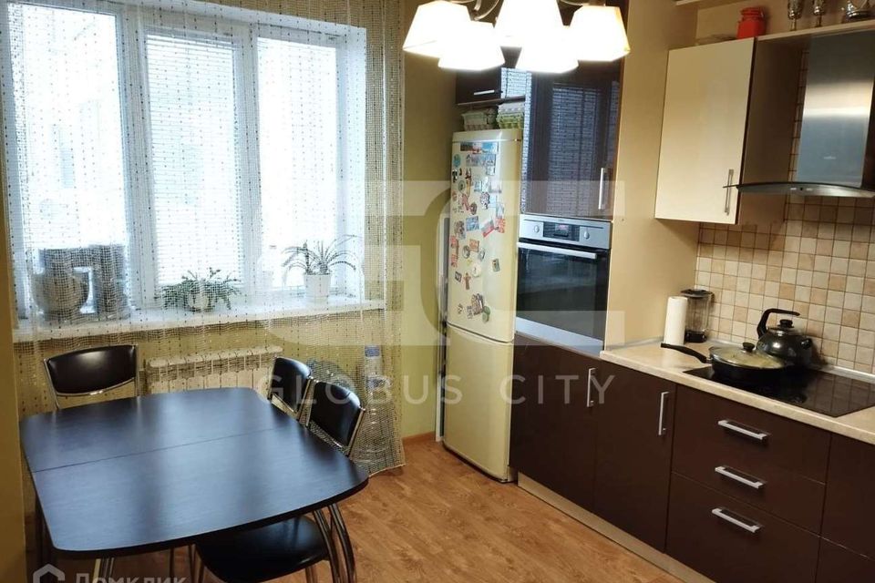 Продаётся 2-комнатная квартира, 67.4 м²