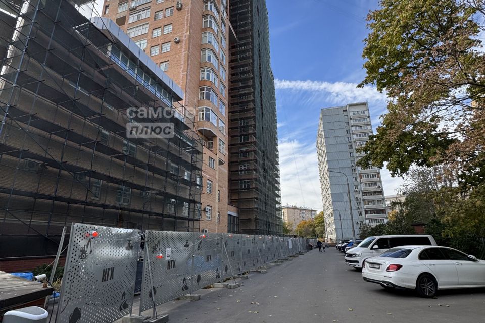 Продаётся 5-комнатная квартира, 190.7 м²