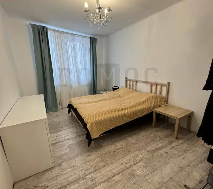 Продаётся 4-комнатная квартира, 100 м²