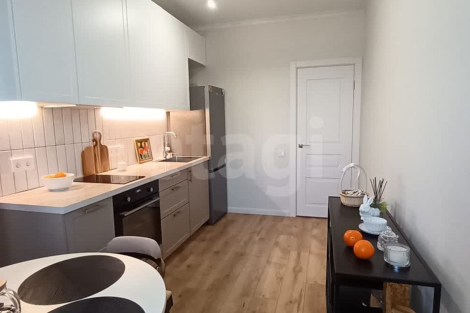 Продаётся 1-комнатная квартира, 43 м²