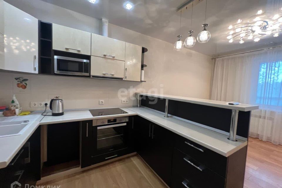 Сдаётся 2-комнатная квартира, 64.9 м²