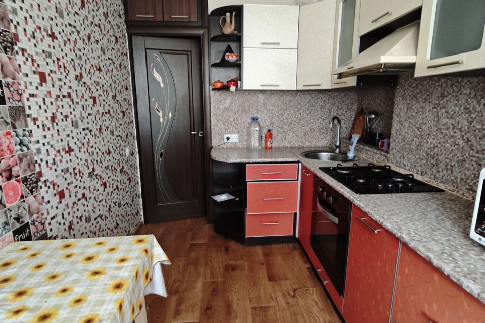 Продаётся 3-комнатная квартира, 62.3 м²