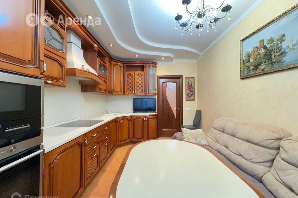 Сдаётся 2-комнатная квартира, 75 м²