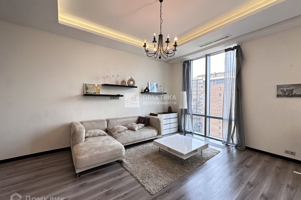 Продаётся 3-комнатная квартира, 134.4 м²