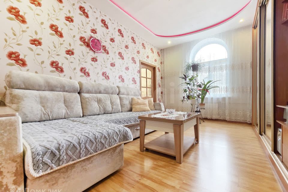 Продаётся 2-комнатная квартира, 55.6 м²