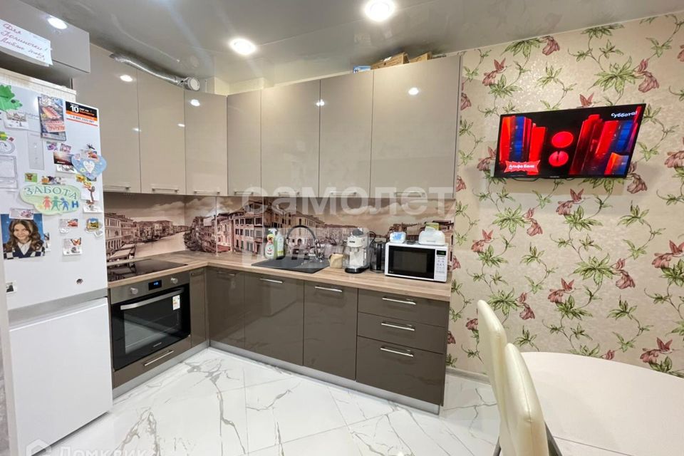 Продаётся 2-комнатная квартира, 58.7 м²