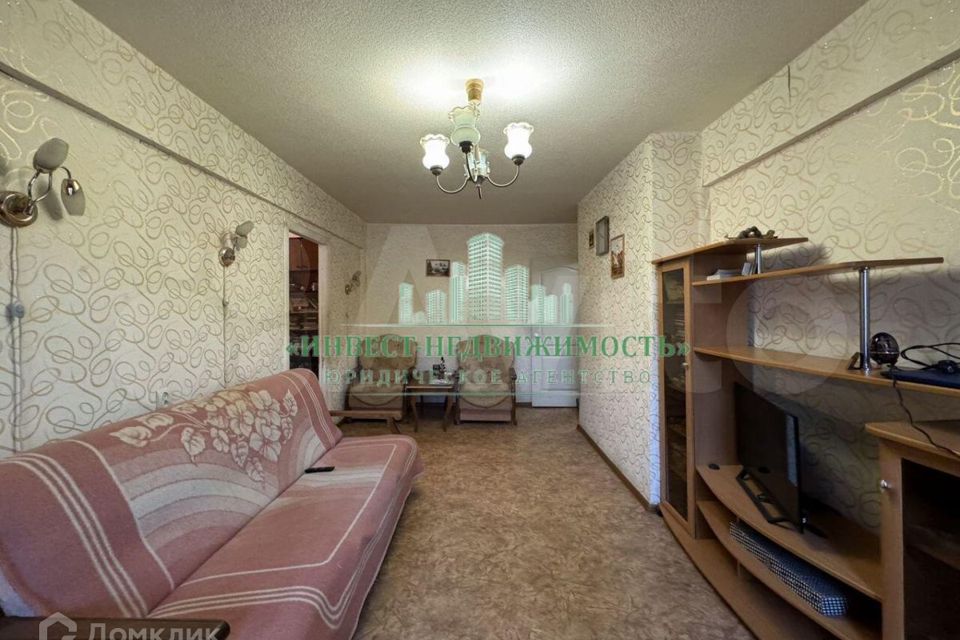 Продаётся 3-комнатная квартира, 48.3 м²