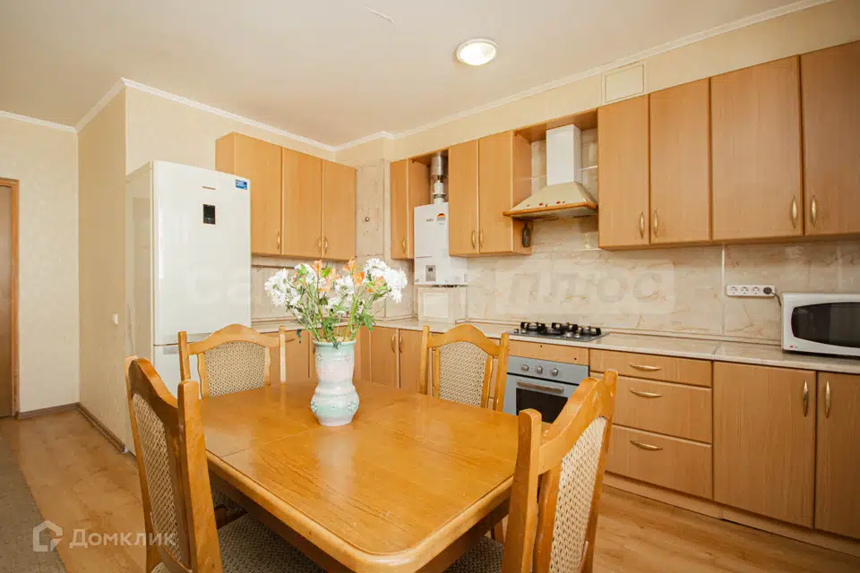 Продаётся 2-комнатная квартира, 79.7 м²