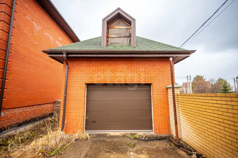 Продаётся 3-этажный дом, 360 м²