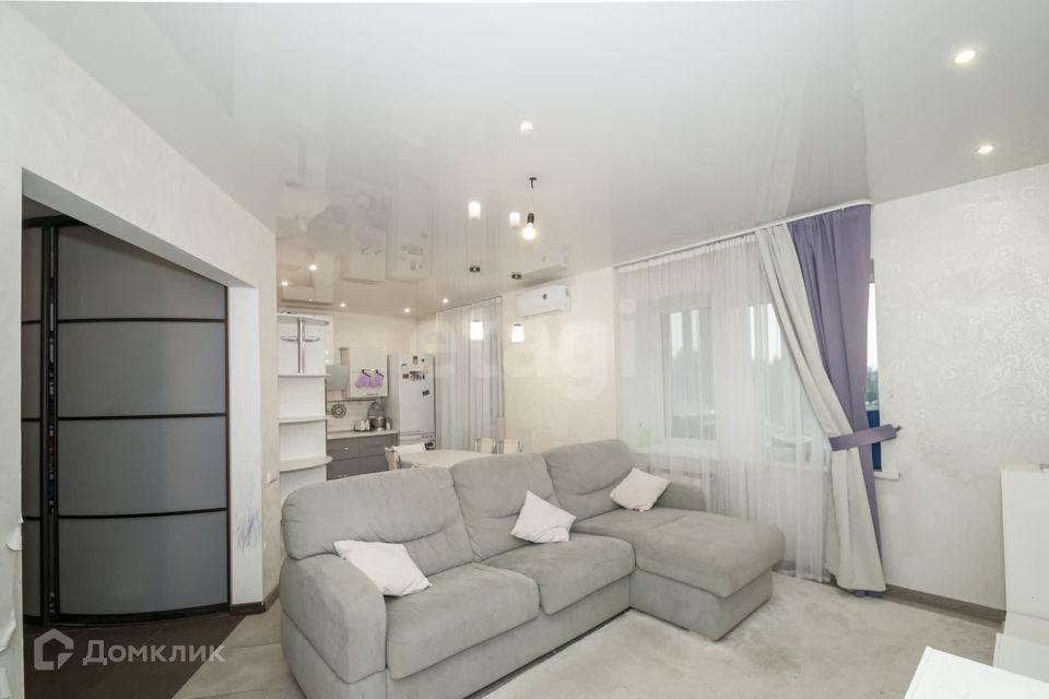 Продаётся 4-комнатная квартира, 98 м²