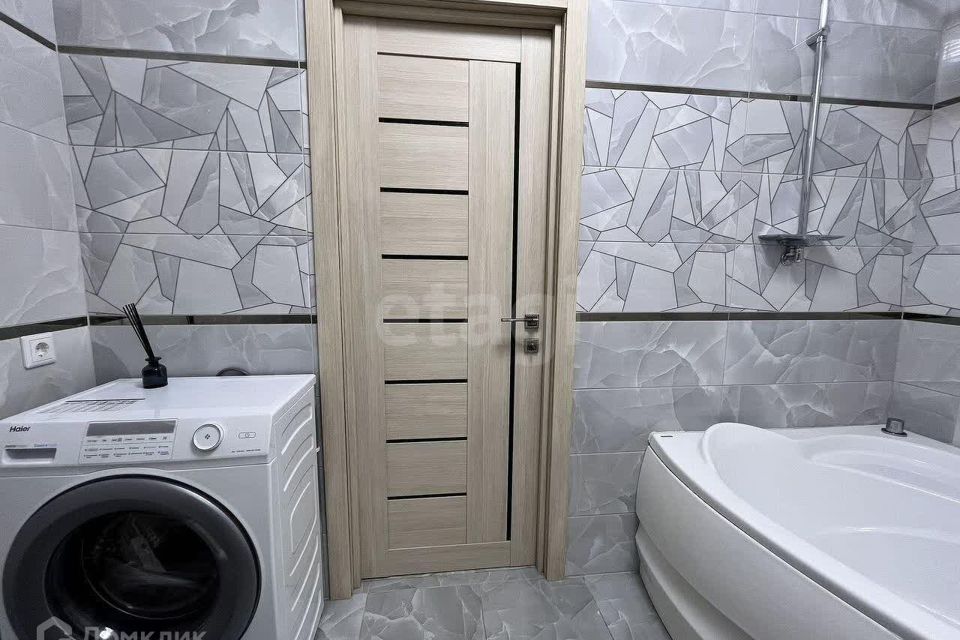 Продаётся 3-комнатная квартира, 65.3 м²