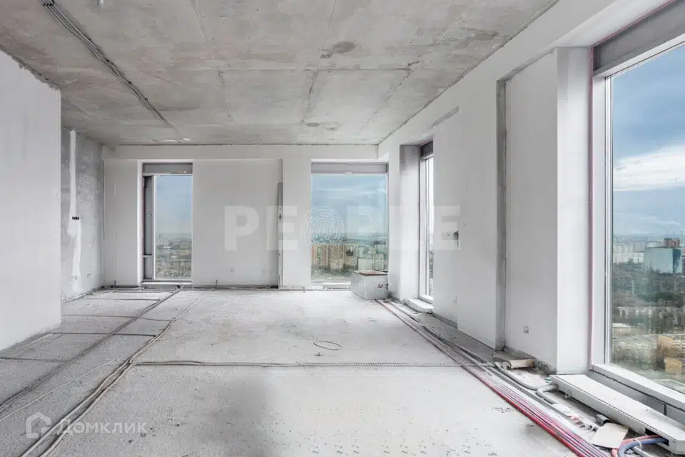 Продаётся 9-комнатная квартира, 495 м²