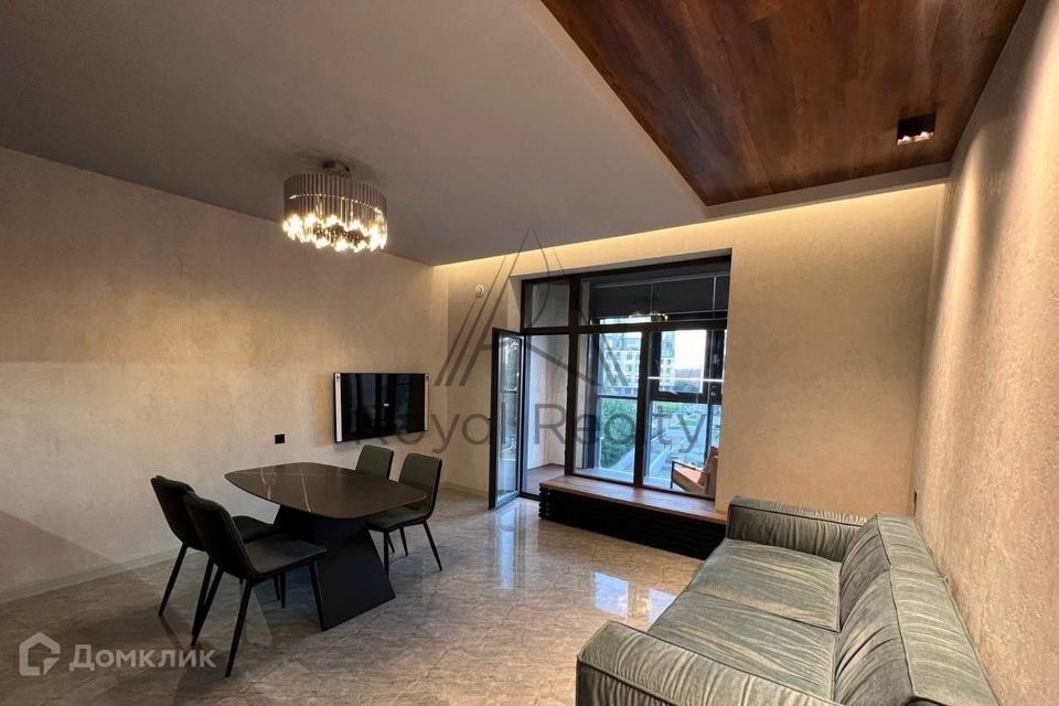 Сдаётся 2-комнатная квартира, 80 м²