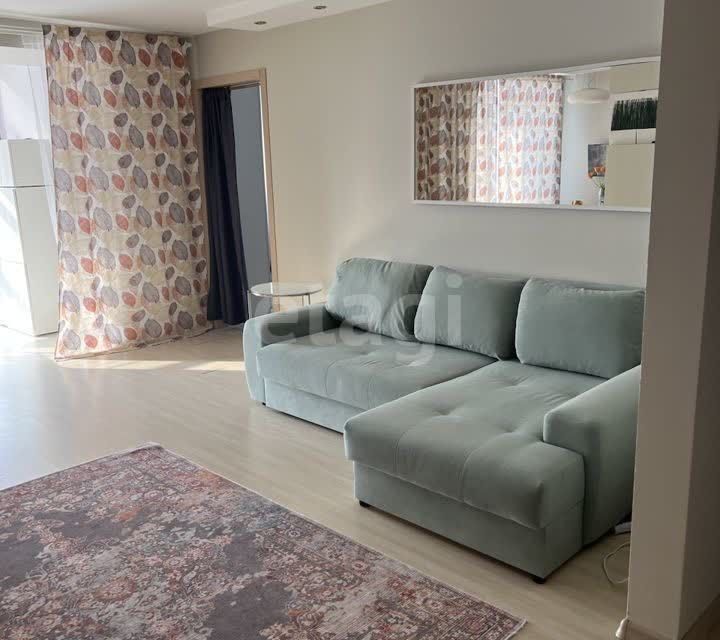Продаётся 4-комнатная квартира, 106 м²