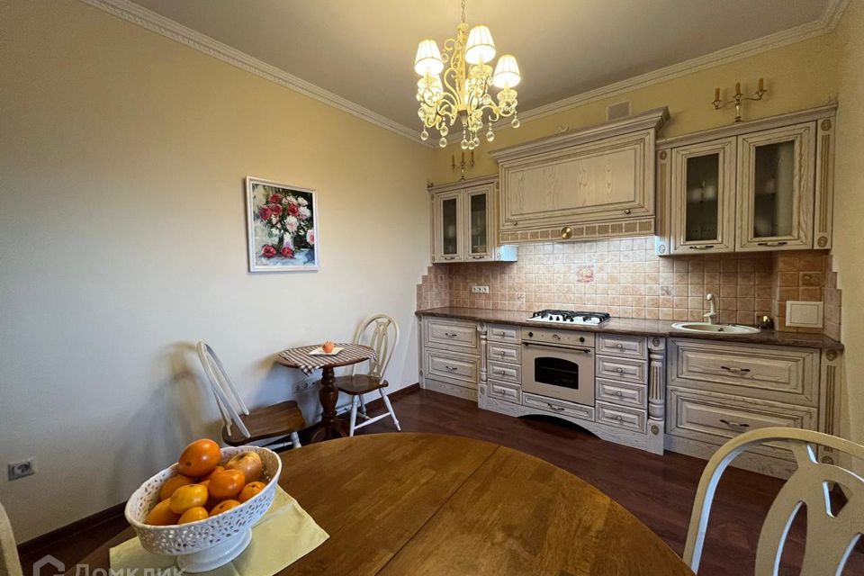 Продаётся 2-комнатная квартира, 73.7 м²