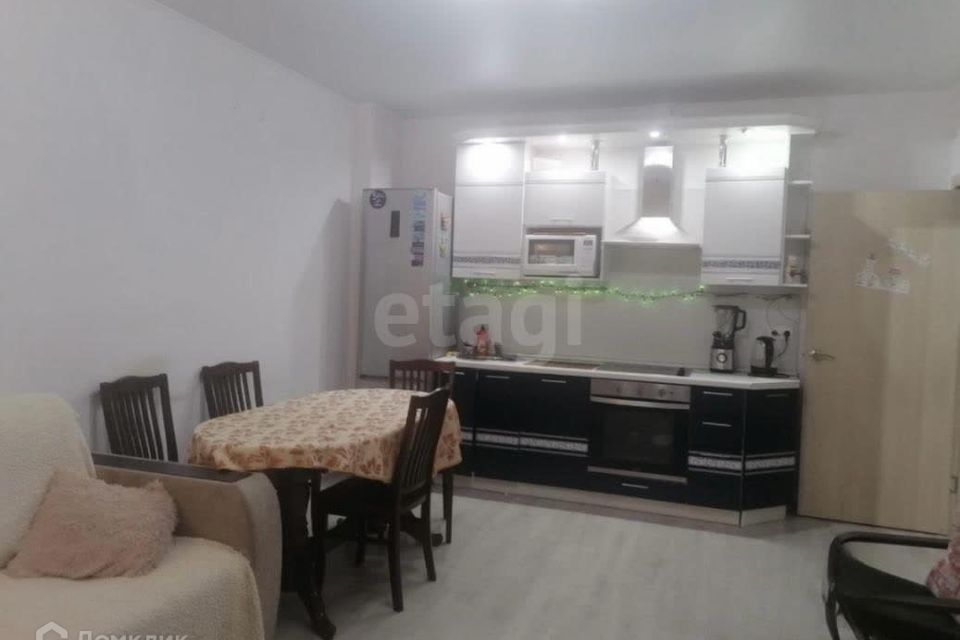 Продаётся 2-комнатная квартира, 68 м²