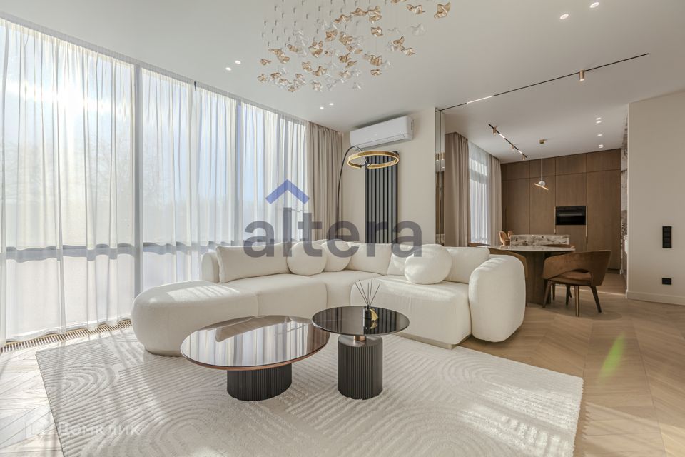 Продаётся 3-комнатная квартира, 107 м²
