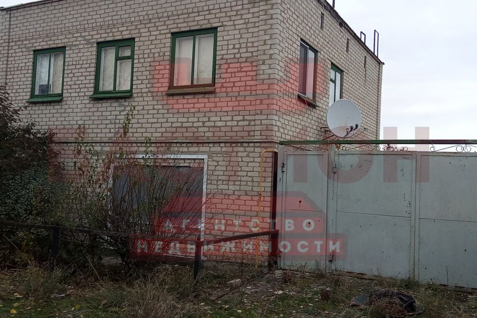 Продаётся 2-этажный дом, 200 м²