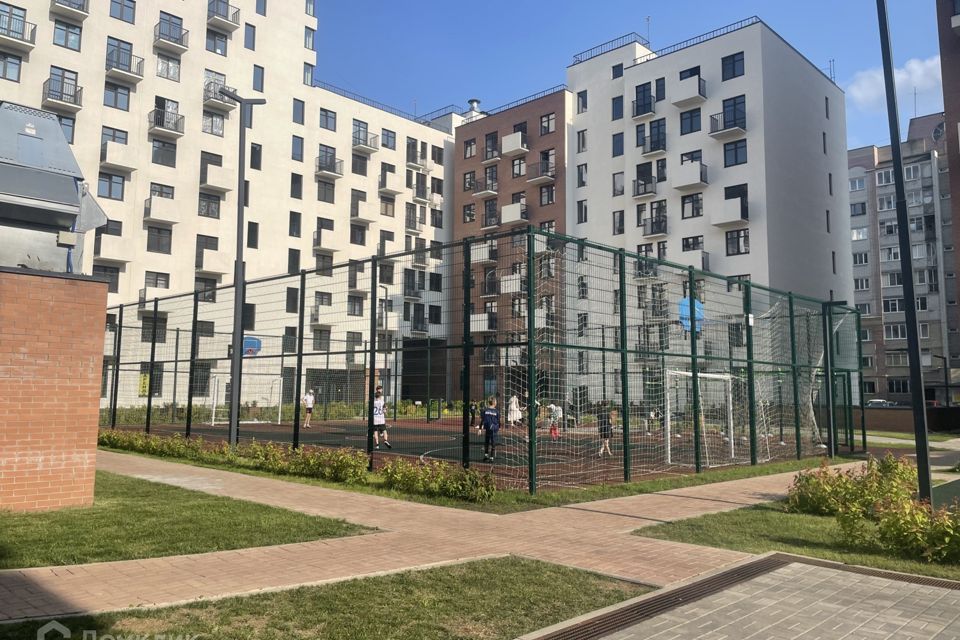 Продаётся 2-комнатная квартира, 82.2 м²