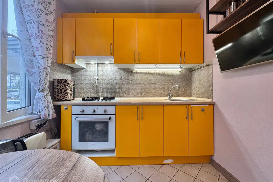 Продаётся 3-комнатная квартира, 49 м²