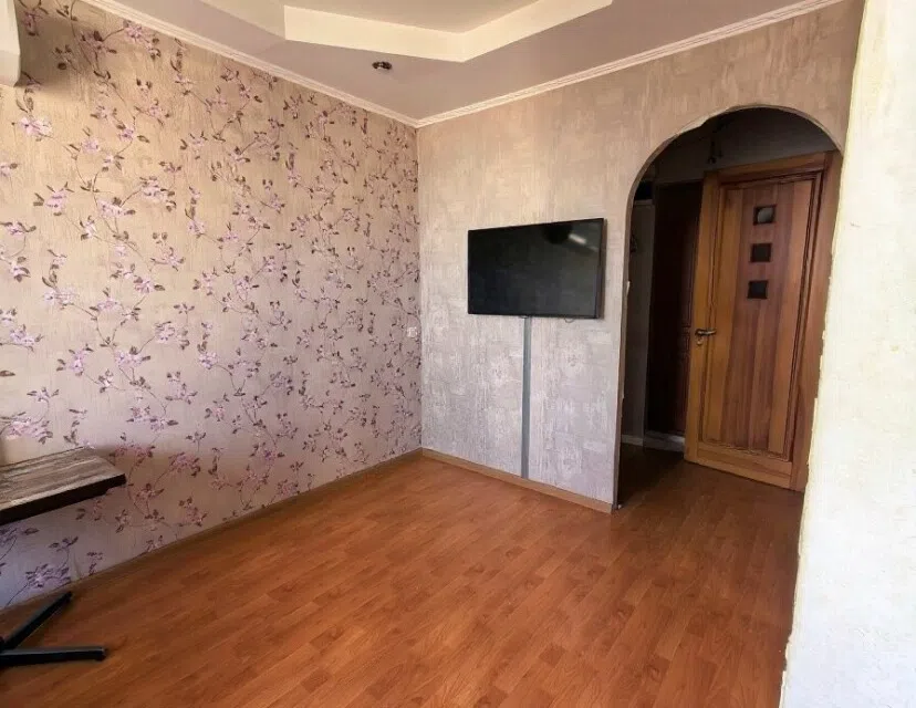 Продаётся 3-комнатная квартира, 57.3 м²