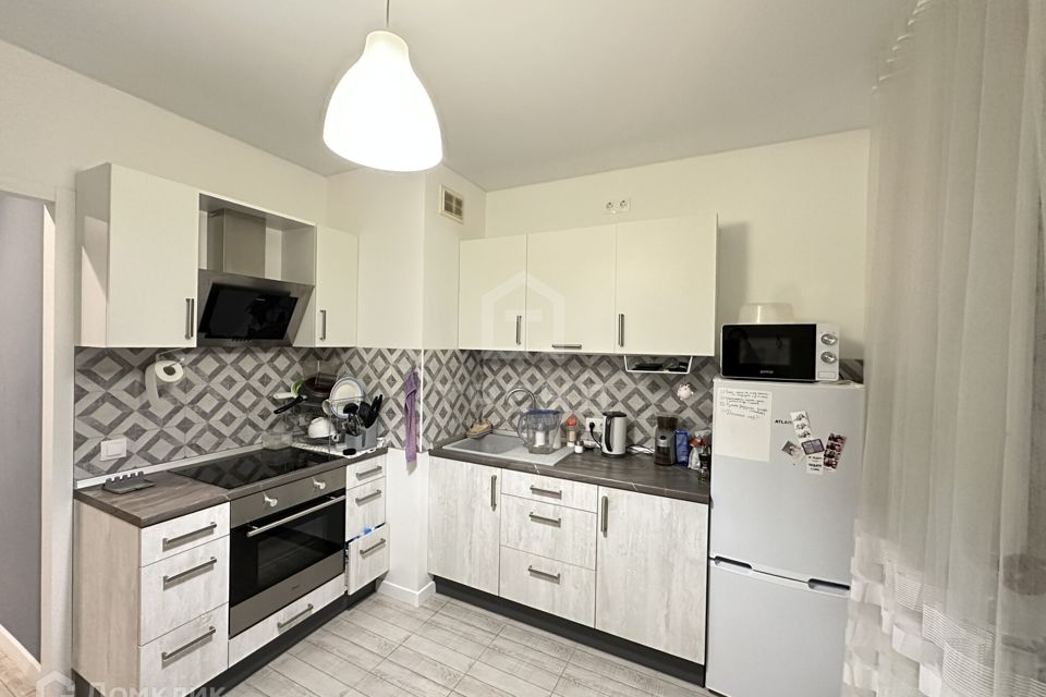 Продаётся 1-комнатная квартира, 38.8 м²
