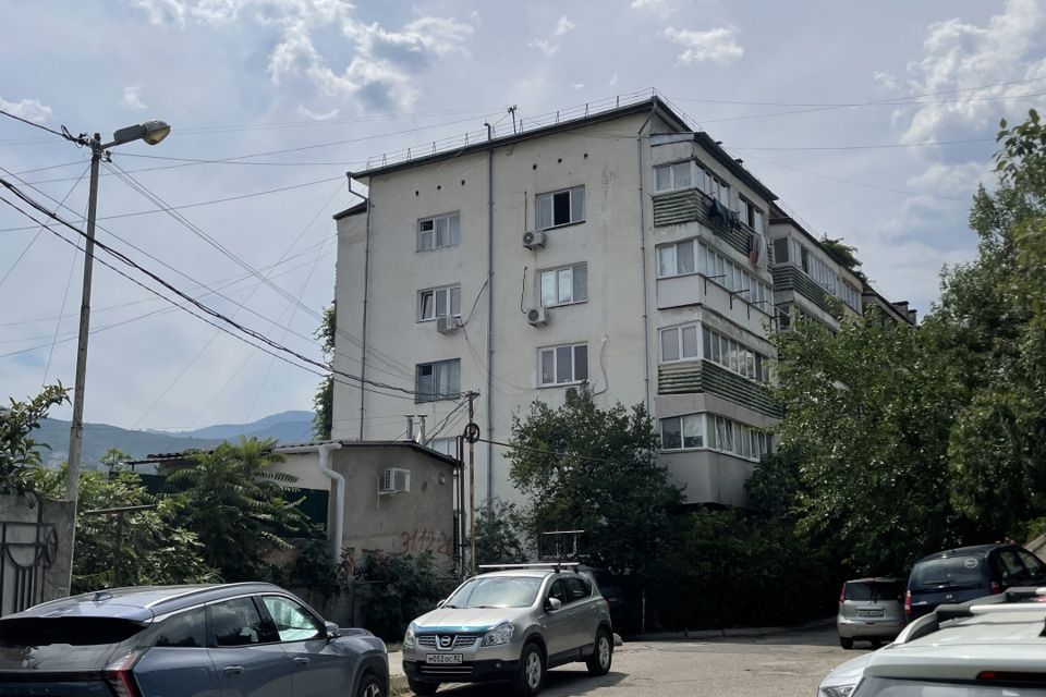 Продаётся 3-комнатная квартира, 95 м²